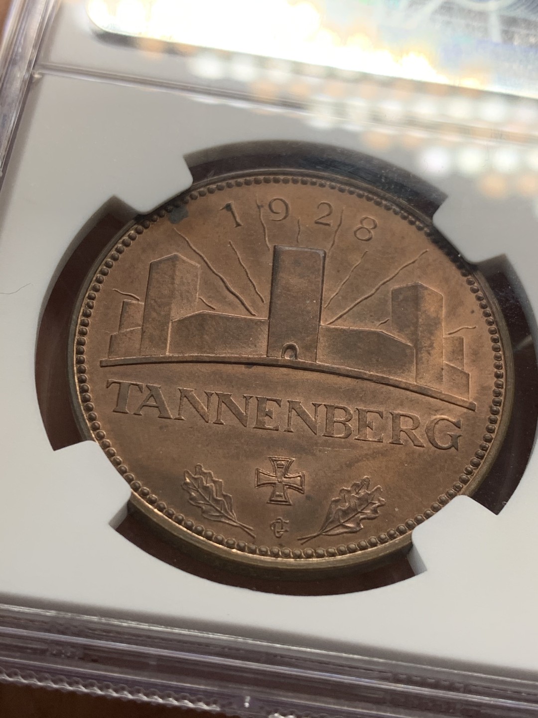 《竞宝斋》第46场-本周日，周一2场连拍（全场顺丰包邮） NGC MS62BN 德国 兴登堡头像 1928年 坦能堡大捷 纪念铜章