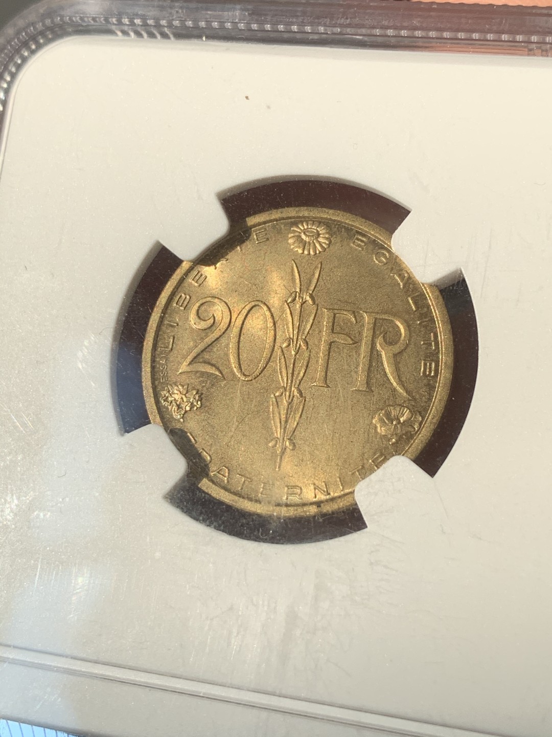 《竞宝斋》第46场-本周日，周一2场连拍（全场顺丰包邮） NGC MS66 法国 1950年 20法郎女神铜样币 MAZ-2764（NGC唯一冠军分）