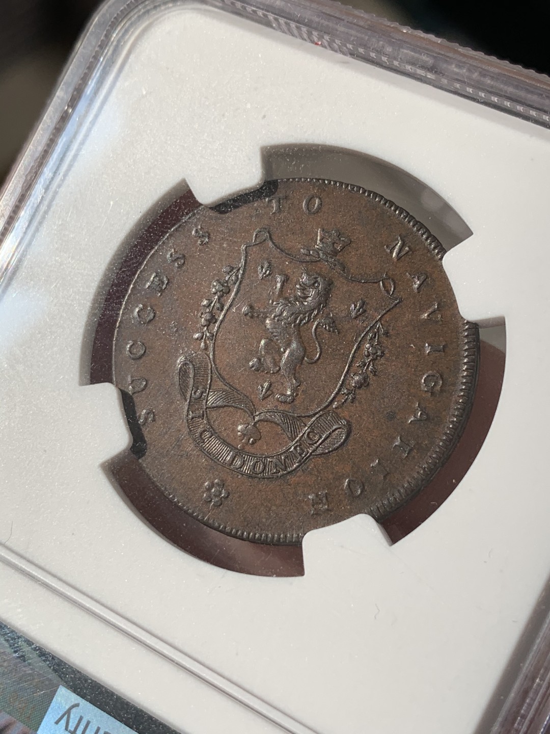 《竞宝斋》第46场-本周日，周一2场连拍（全场顺丰包邮） NGC MS63BN 冠军分 英国 1793年 曼切斯特兰开夏郡 半便士 代币 码头搬运工少见品种，PCGS第一名仅为XF40