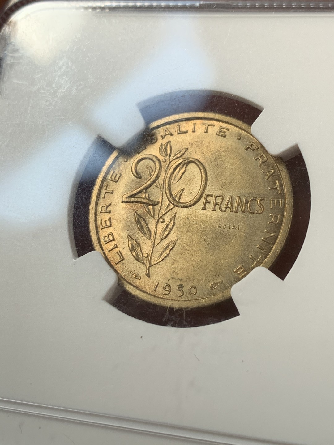 《竞宝斋》第46场-本周日，周一2场连拍（全场顺丰包邮） NGC MS65 法国 1950年 20法郎女神铜样币 MAZ-2762（NGC唯一冠军分）