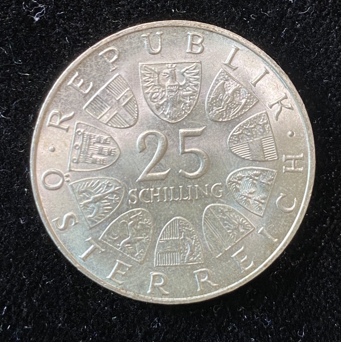 Chase Auction 第6期- - 中外纸币、硬币、民国钞联拍！ 奥地利大奶妈银币，非后铸！重13克！