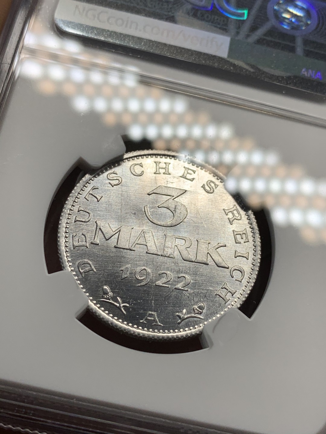 《竞宝斋》第46场-本周日，周一2场连拍（全场顺丰包邮） NGC-魏玛3马克铝币高分一对 1922A的MS64 1922J的MS65 铸纹清晰 光度完美