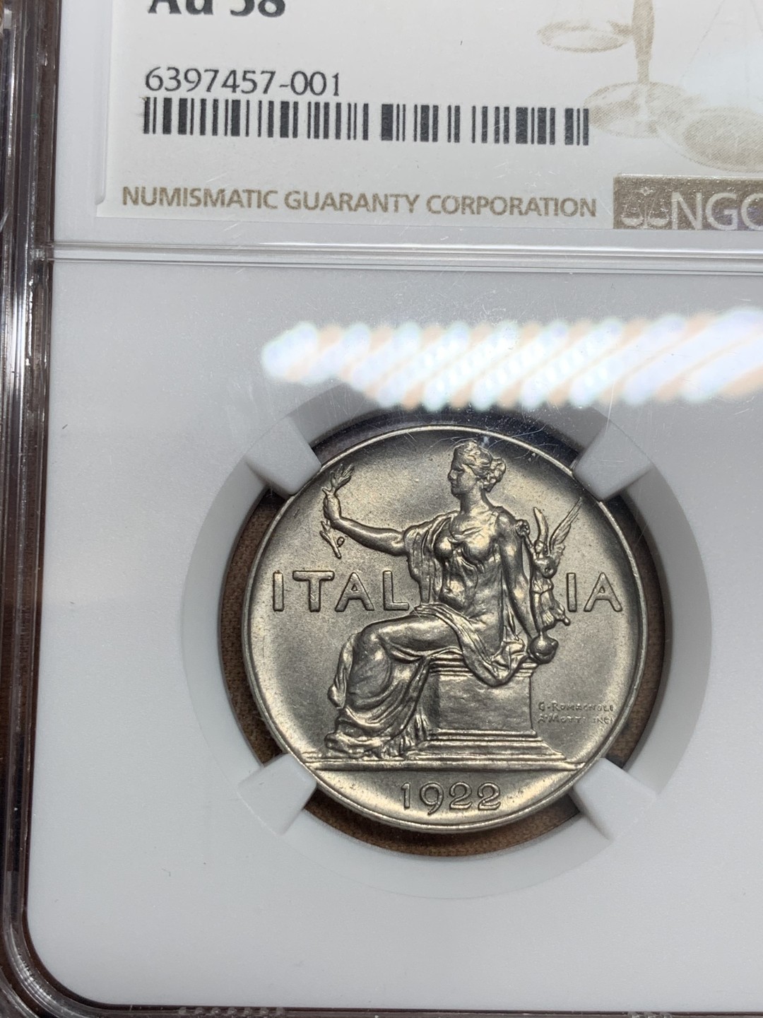 《竞宝斋》第46场-本周日，周一2场连拍（全场顺丰包邮） NGC AU58 意大利1922年谷物和平女神1里拉盾牌镍币