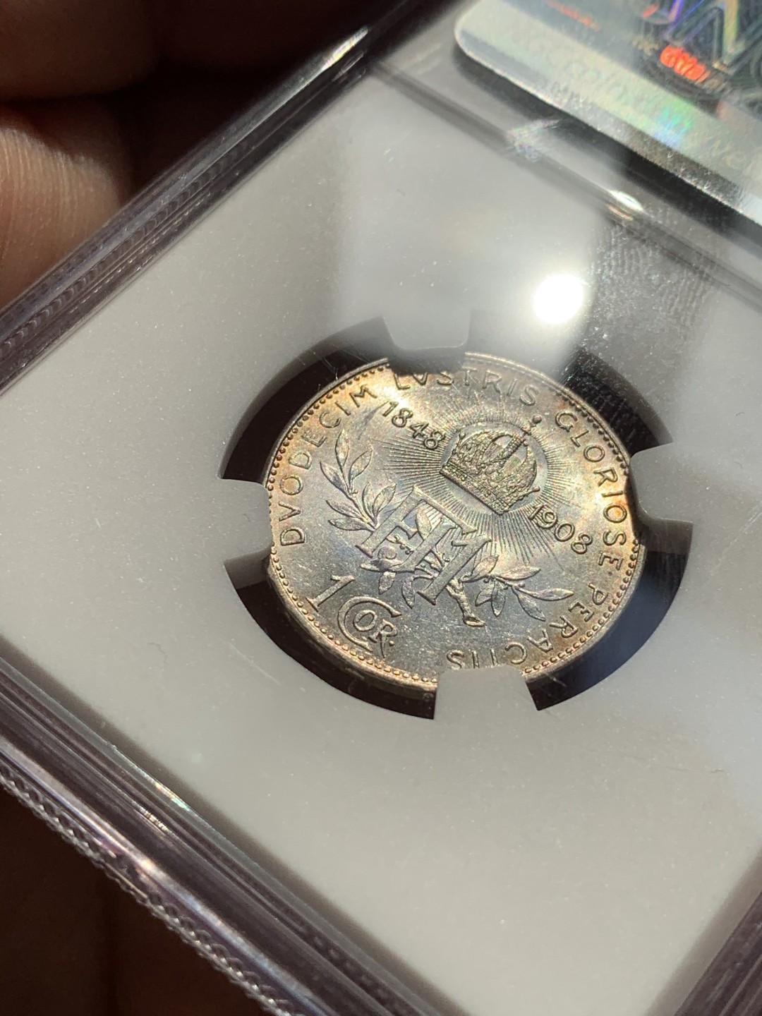 《竞宝斋》第46场-本周日，周一2场连拍（全场顺丰包邮） NGC MS63 淡彩车轮光奥地利1908年60周年建国纪念银币