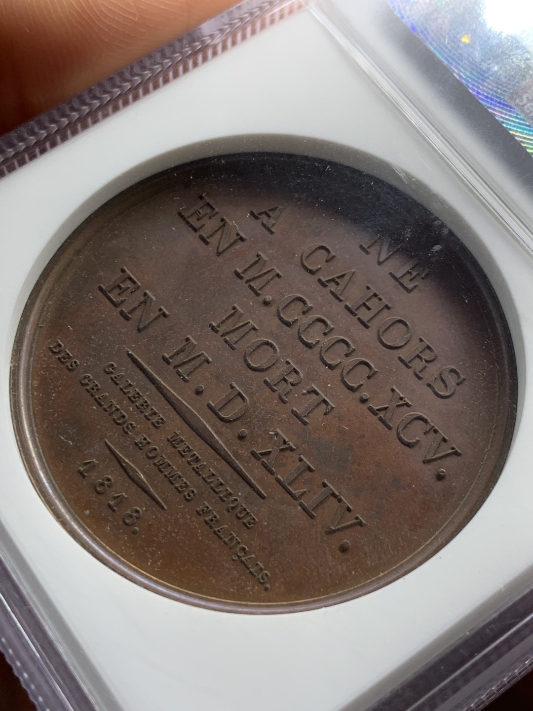 《竞宝斋》第46场-本周日，周一2场连拍（全场顺丰包邮） NGC MS63BN 高浮雕 巧克力均匀包浆 1818年法国老铜章 以纪念法国文艺复兴时期的诗人克莱门特·马罗特（ClementMarot），1496-1544年，该枚铜章由法国盖拉德设计