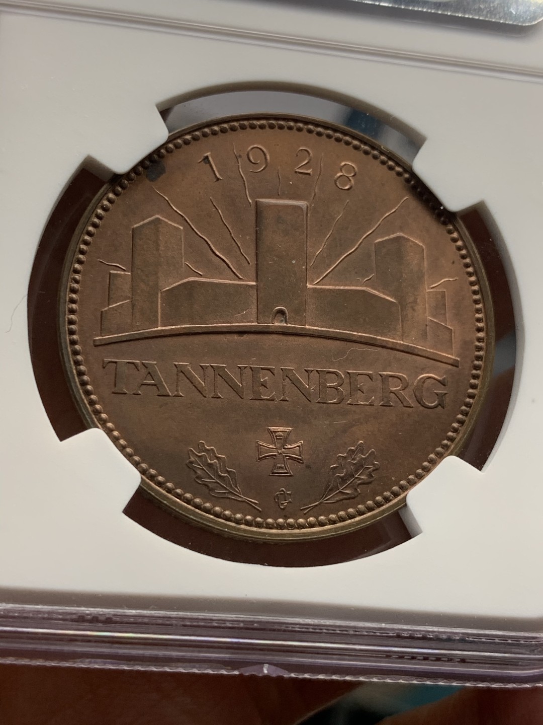 《竞宝斋》第46场-本周日，周一2场连拍（全场顺丰包邮） NGC MS62BN 德国 兴登堡头像 1928年 坦能堡大捷 纪念铜章