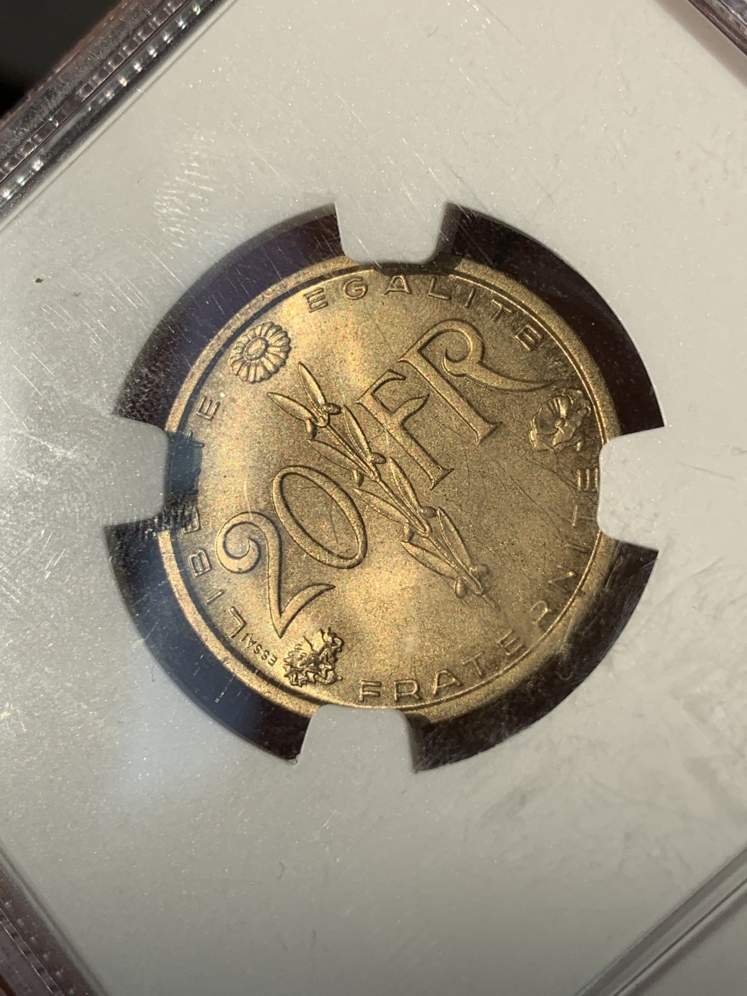 《竞宝斋》第46场-本周日，周一2场连拍（全场顺丰包邮） NGC MS66 法国 1950年 20法郎女神铜样币 MAZ-2764（NGC唯一冠军分）