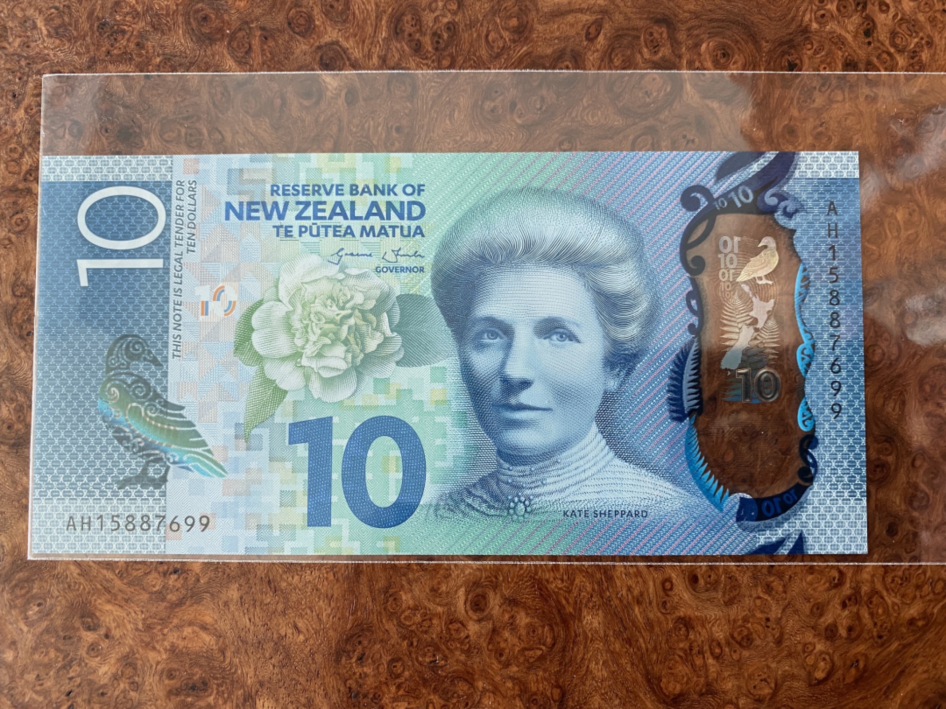 Chase Auction 第6期- - 中外纸币、硬币、民国钞联拍！ 新西兰10镑，塑料钞一张，unc，最佳纸币同版！