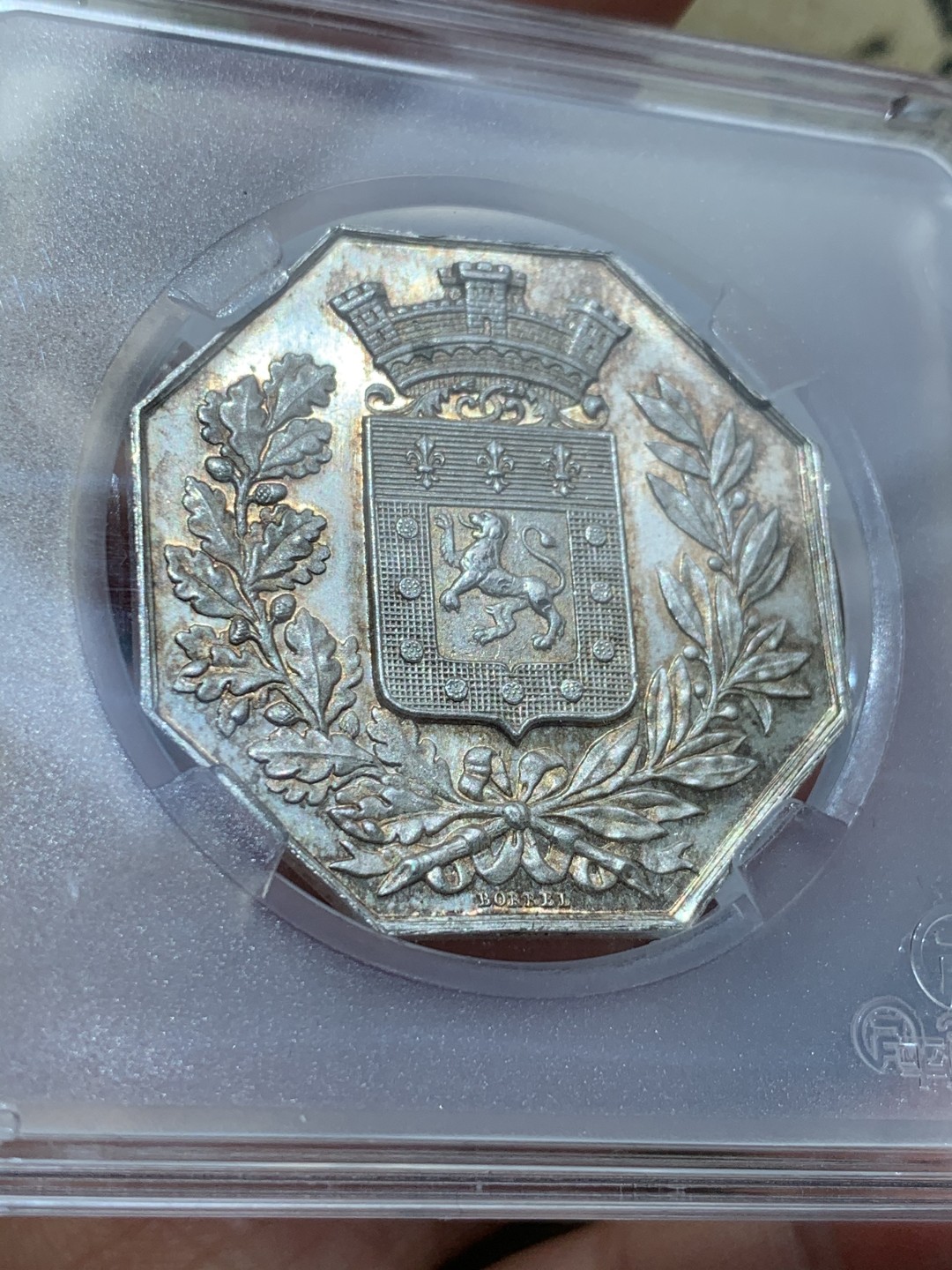 《竞宝斋》第46场-本周日，周一2场连拍（全场顺丰包邮） 法国火灾保险八角银章  重量：19.4g  边铭：蜜蜂银标 unc品相+淡金色包浆