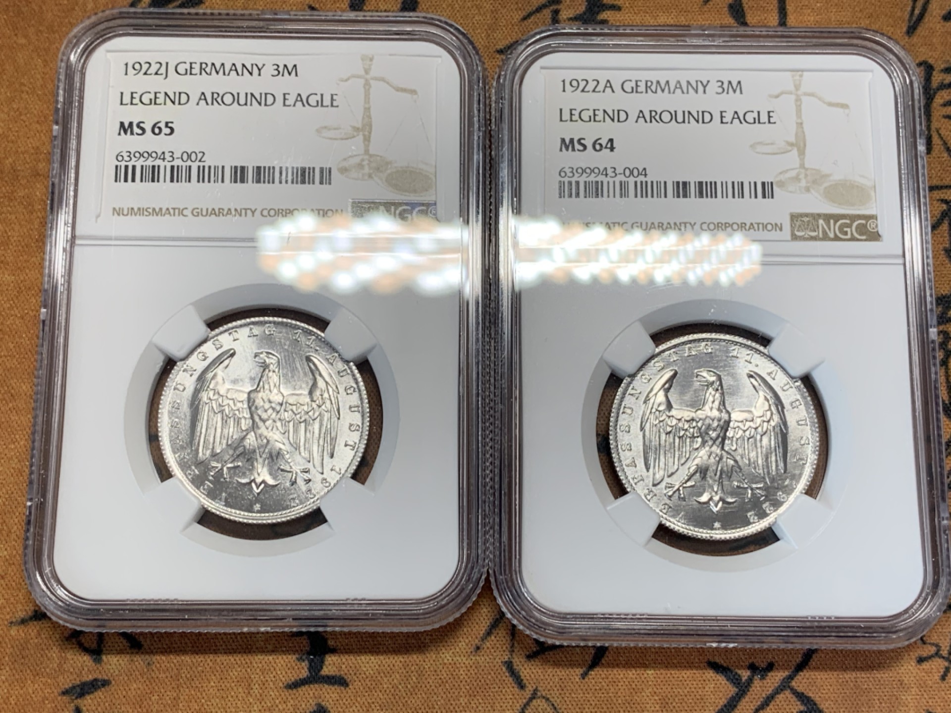 《竞宝斋》第46场-本周日，周一2场连拍（全场顺丰包邮） NGC-魏玛3马克铝币高分一对 1922A的MS64 1922J的MS65 铸纹清晰 光度完美