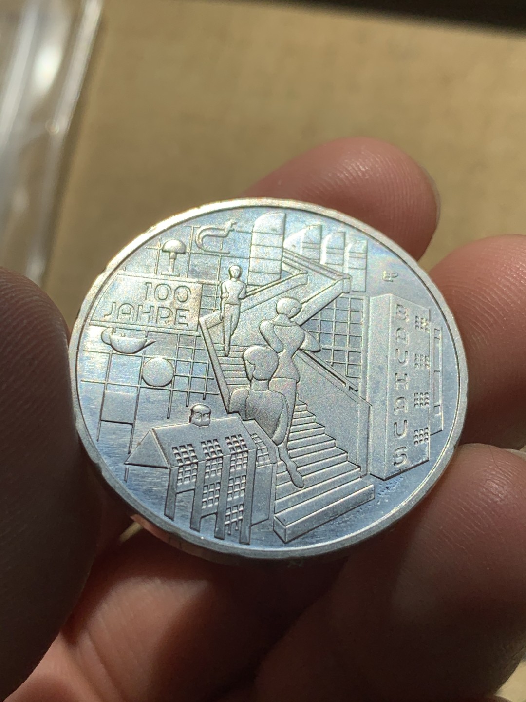 《竞宝斋》第46场-本周日，周一2场连拍（全场顺丰包邮） 2019年德国纪念著名设计包装企业包豪斯100周年18克银币