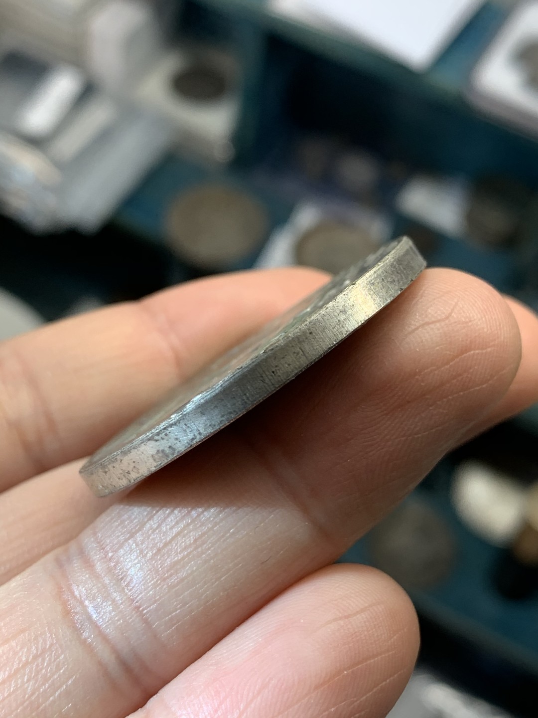 《竞宝斋》第46场-本周日，周一2场连拍（全场顺丰包邮） 二战英国摄影协会白铜章 设计精美 背景元素丰富 无刻字 无边铭 