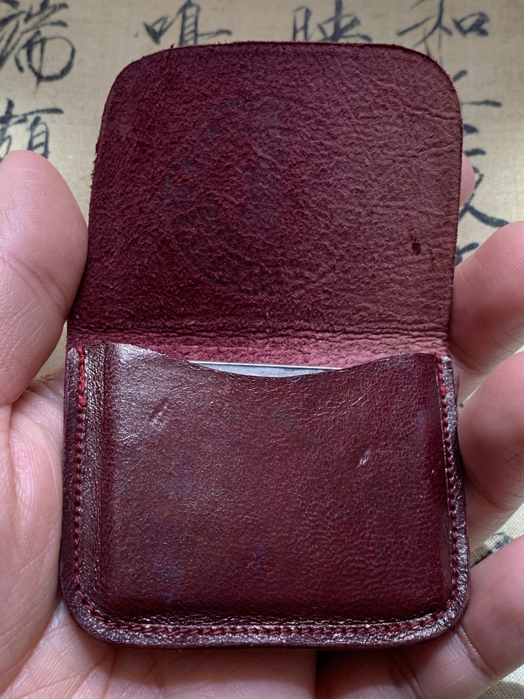 《竞宝斋》第46场-本周日，周一2场连拍（全场顺丰包邮） 法国射击协会联合会铜镀银章（原包装）  高度：约51毫米  长度：约38毫米 边铭：丰饶角铜标 细节好