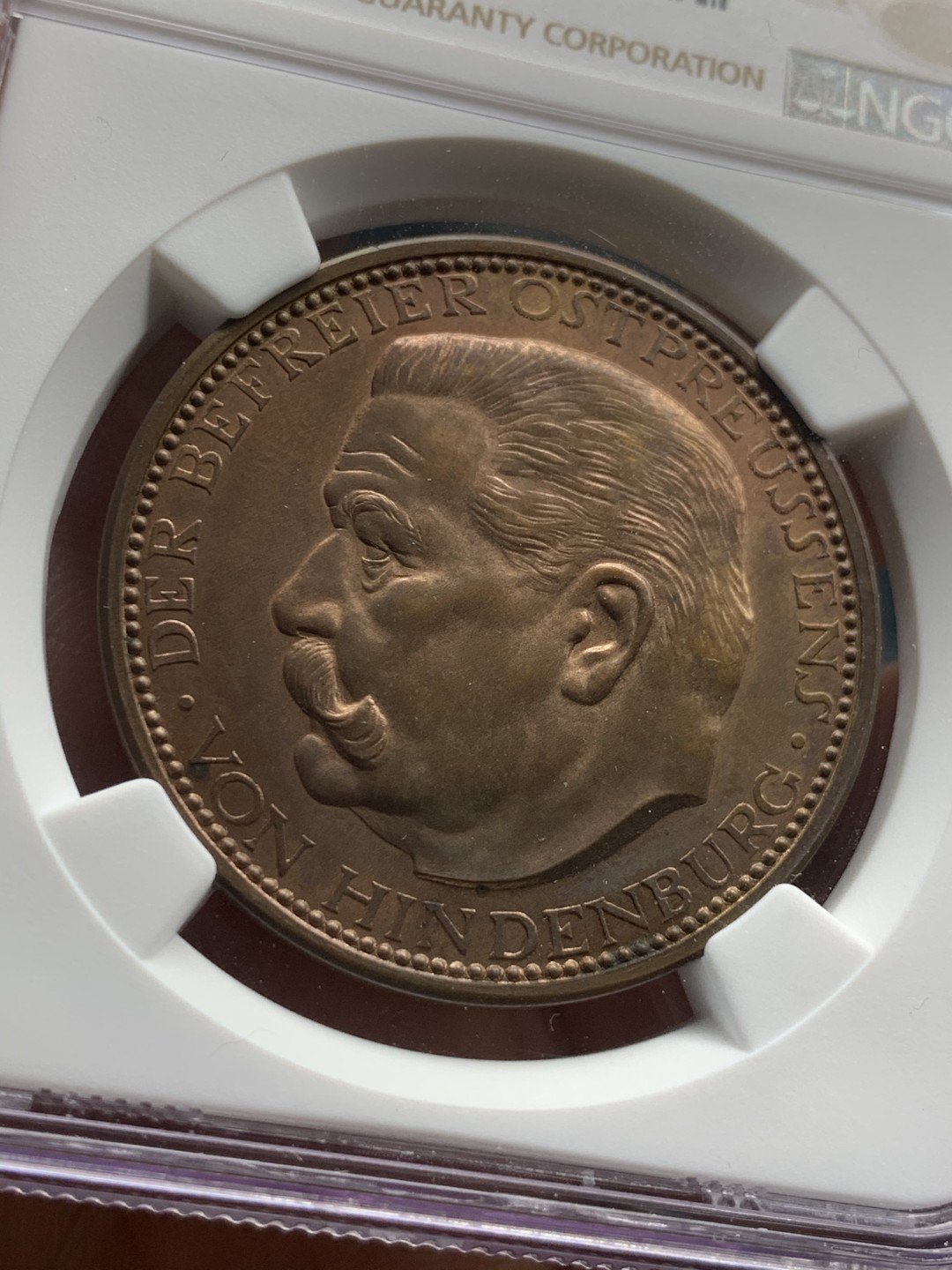 《竞宝斋》第46场-本周日，周一2场连拍（全场顺丰包邮） NGC MS62BN 德国 兴登堡头像 1928年 坦能堡大捷 纪念铜章