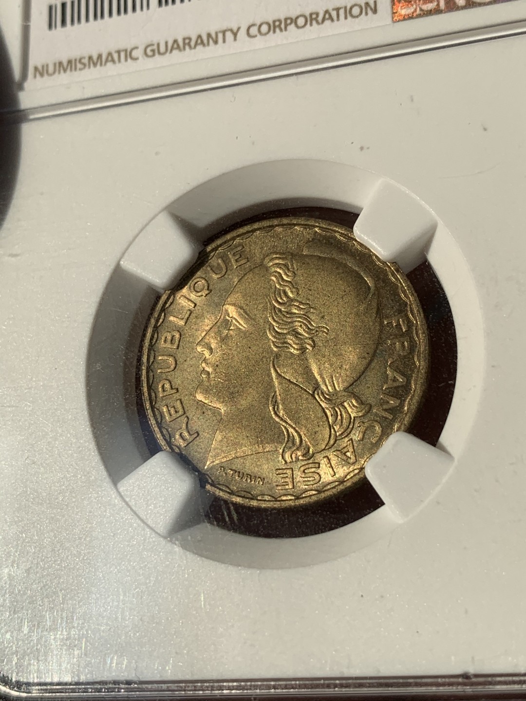 《竞宝斋》第46场-本周日，周一2场连拍（全场顺丰包邮） NGC MS66 法国 1950年 20法郎女神铜样币 MAZ-2765（NGC唯一冠军分）