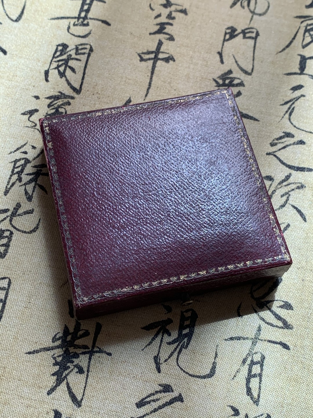 《竞宝斋》第46场-本周日，周一2场连拍（全场顺丰包邮） 1914年法国花卉比赛铜章（原盒）   直径：40mm 