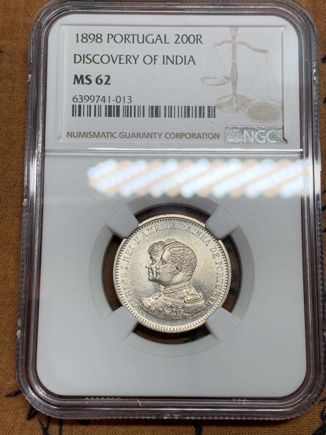 《竞宝斋》第46场-本周日，周一2场连拍（全场顺丰包邮） NGC MS62 葡萄牙1898年200瑞斯银币 光线十足