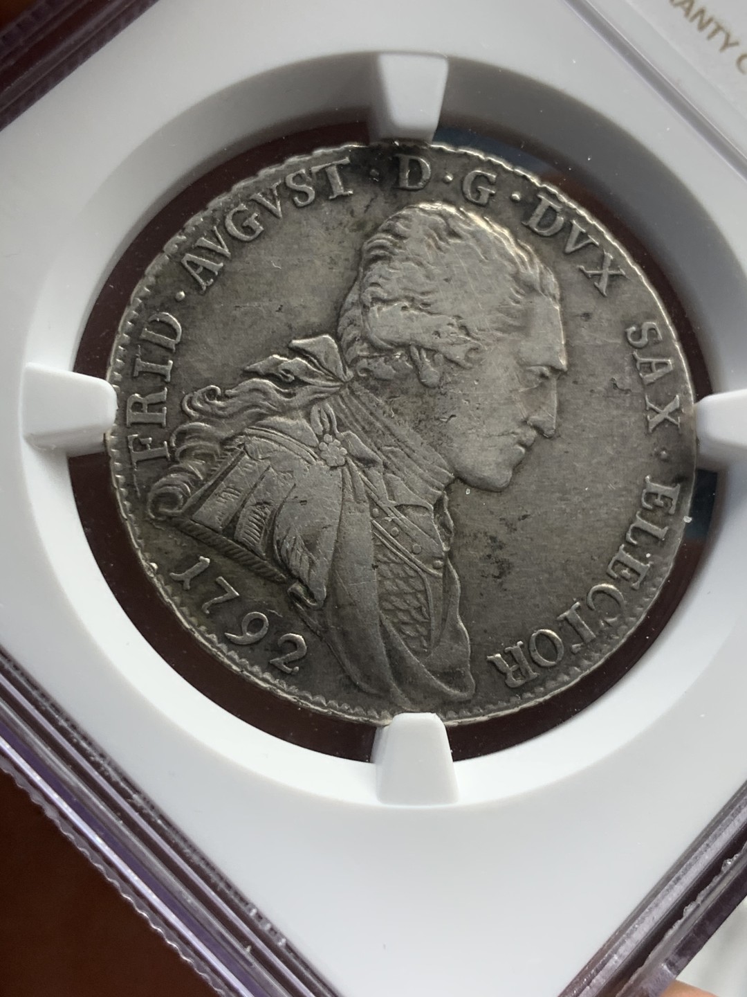 《竞宝斋》第46场-本周日，周一2场连拍（全场顺丰包邮） NGC 评级 德国萨克森 1792年 2/3 泰勒 银币 细节非常的好