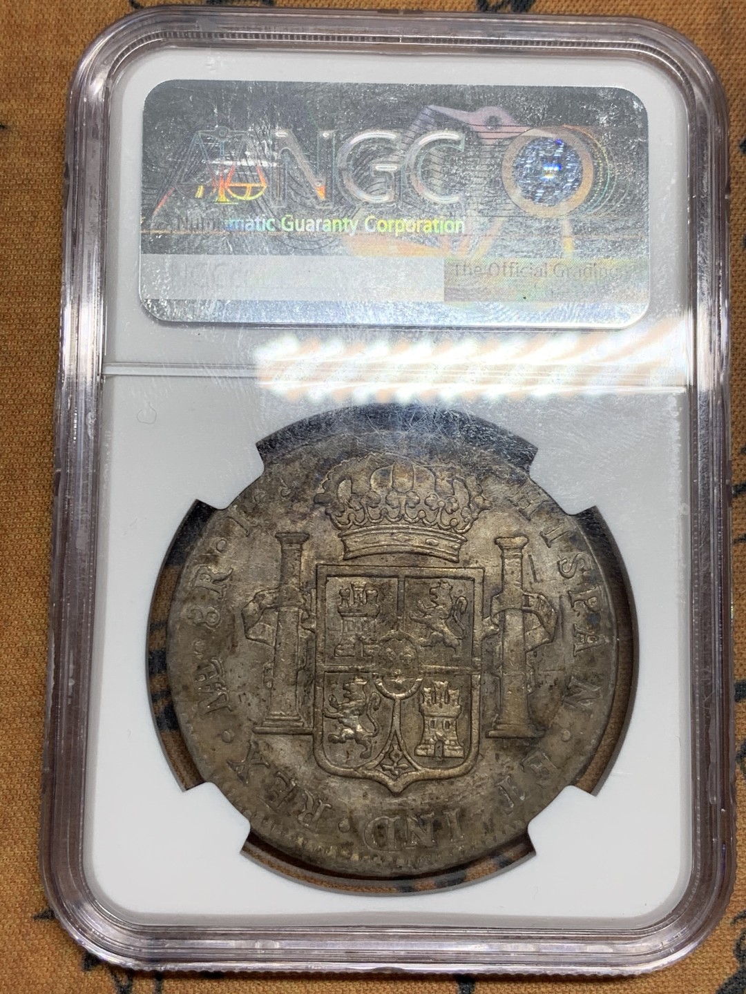 《竞宝斋》第46场-本周日，周一2场连拍（全场顺丰包邮） NGC 评级 原味 秘鲁 1796年 卡四 8R双柱 大银币 双面深打 状态不错