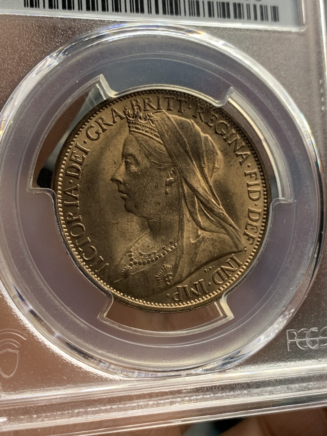 《竞宝斋》第46场-本周日，周一2场连拍（全场顺丰包邮） PCGS-MS63RD 英国 1901年 1便士 极少见RD原铜光 车轮光非常棒 老维披纱末年收藏级