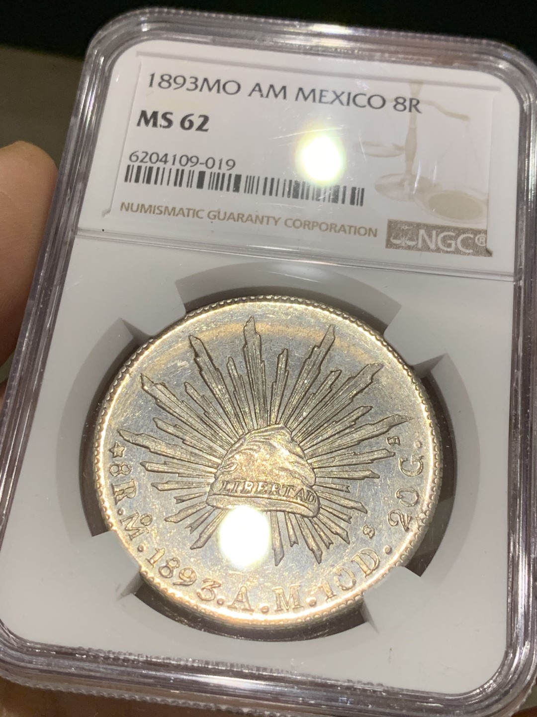 《竞宝斋》第46场-本周日，周一2场连拍（全场顺丰包邮） NGC MS62 墨西哥 1893年 花边鹰洋 底光十足 PL底板