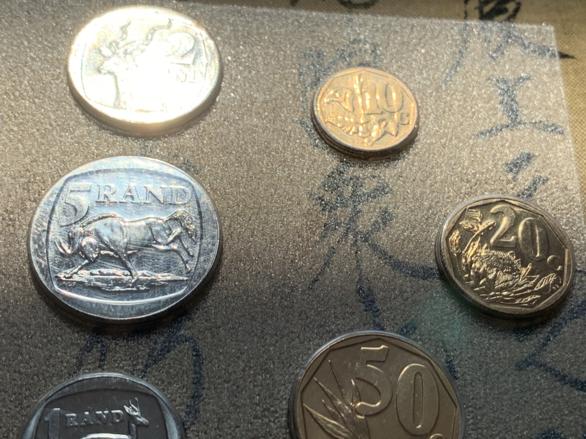 《竞宝斋》第46场-本周日，周一2场连拍（全场顺丰包邮） 南非1996年清年份原封9枚套币BU 1分-5兰特