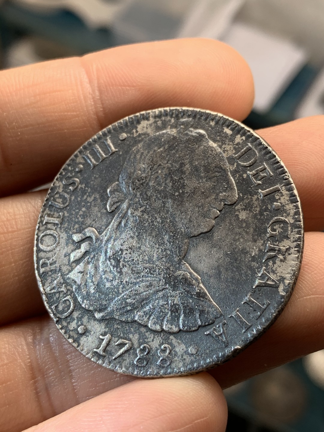 《竞宝斋》第46场-本周日，周一2场连拍（全场顺丰包邮） 西属 墨西哥 1788年 卡三 双柱8R 大银币