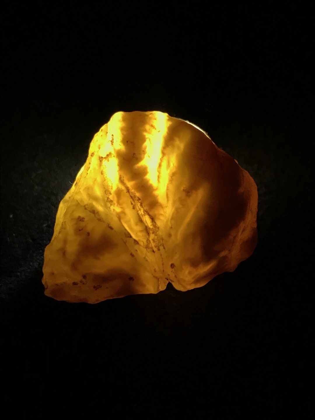 精美戈壁高玉化血脉筋脉石原石一颗