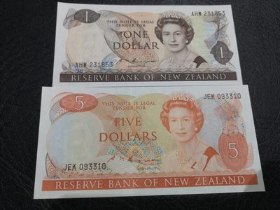 外钞收藏家》第一百七十四期拍卖 - 新西兰1、5刀两张 全新UNC 无47