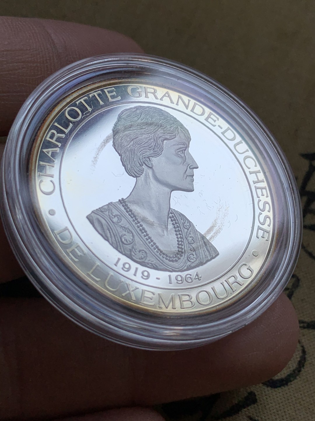 《竞宝斋》第47场-本周日，周一2场连拍（全场不限金额包邮） 原盒证书 卢森堡 1994年 20ECU 精制大银币 非常少见