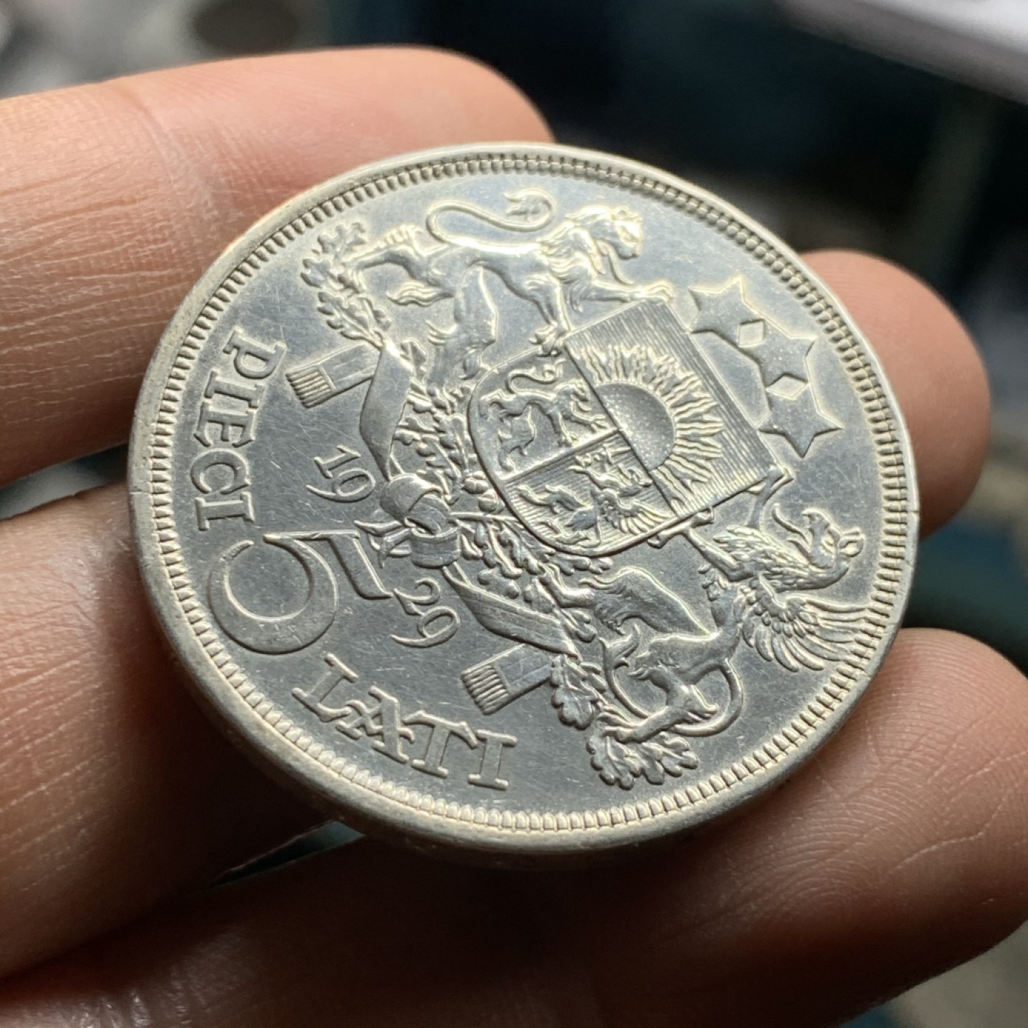 《竞宝斋》第47场-本周日，周一2场连拍（全场不限金额包邮） UNC级 拉脱维亚 1929年 5拉特少女银币 打制深峻 细节清晰