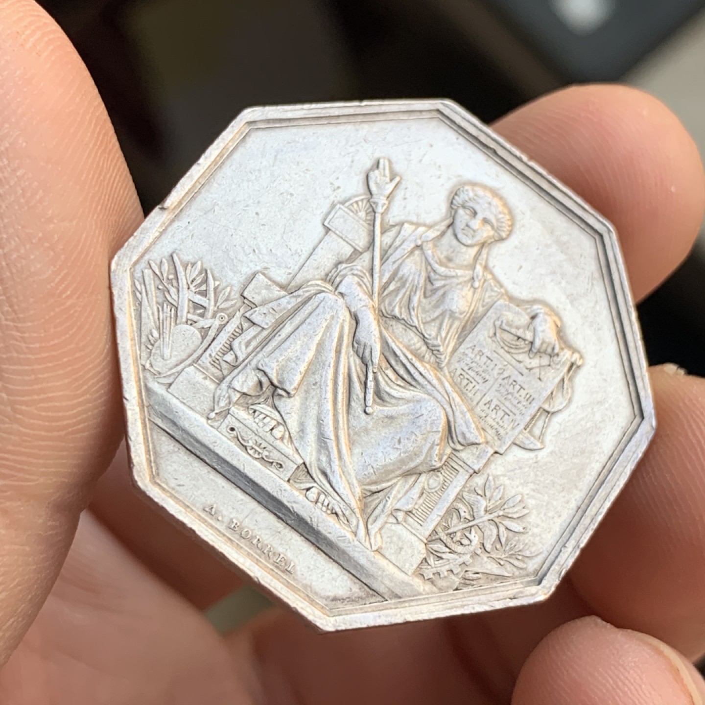 《竞宝斋》第47场-本周日，周一2场连拍（全场不限金额包邮） 法国 巴黎 公证人 八角银质代币 19.2克，对角直径36.4mm 丰饶角 银标 1880年左右