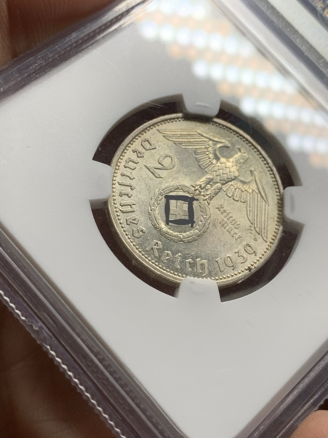 《竞宝斋》第47场-本周日，周一2场连拍（全场不限金额包邮） NGC-MS62 德国1939年A厂 兴登堡2马克 黄油光好品 