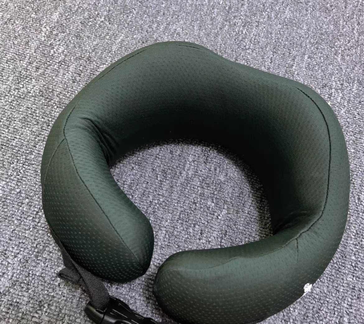 零元拍：原品全新星巴克午睡枕，看剧出差神器，绿色字母圆形记忆绵头枕旅行枕U形型枕。拍中就送平安扣