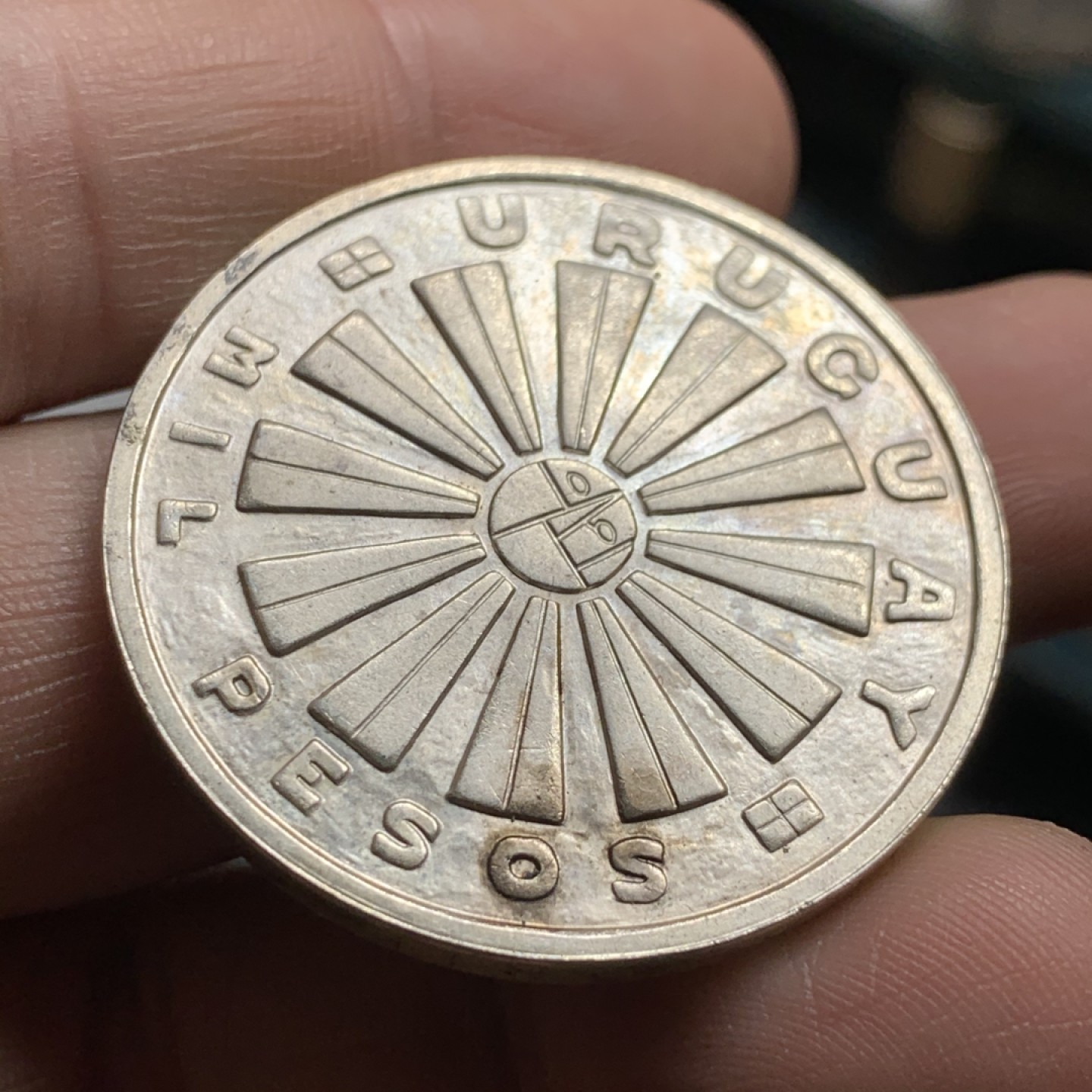 《竞宝斋》第47场-本周日，周一2场连拍（全场不限金额包邮） 乌拉圭 1969年 F.A.O 粮食日 1000比索 大银币 原光好品