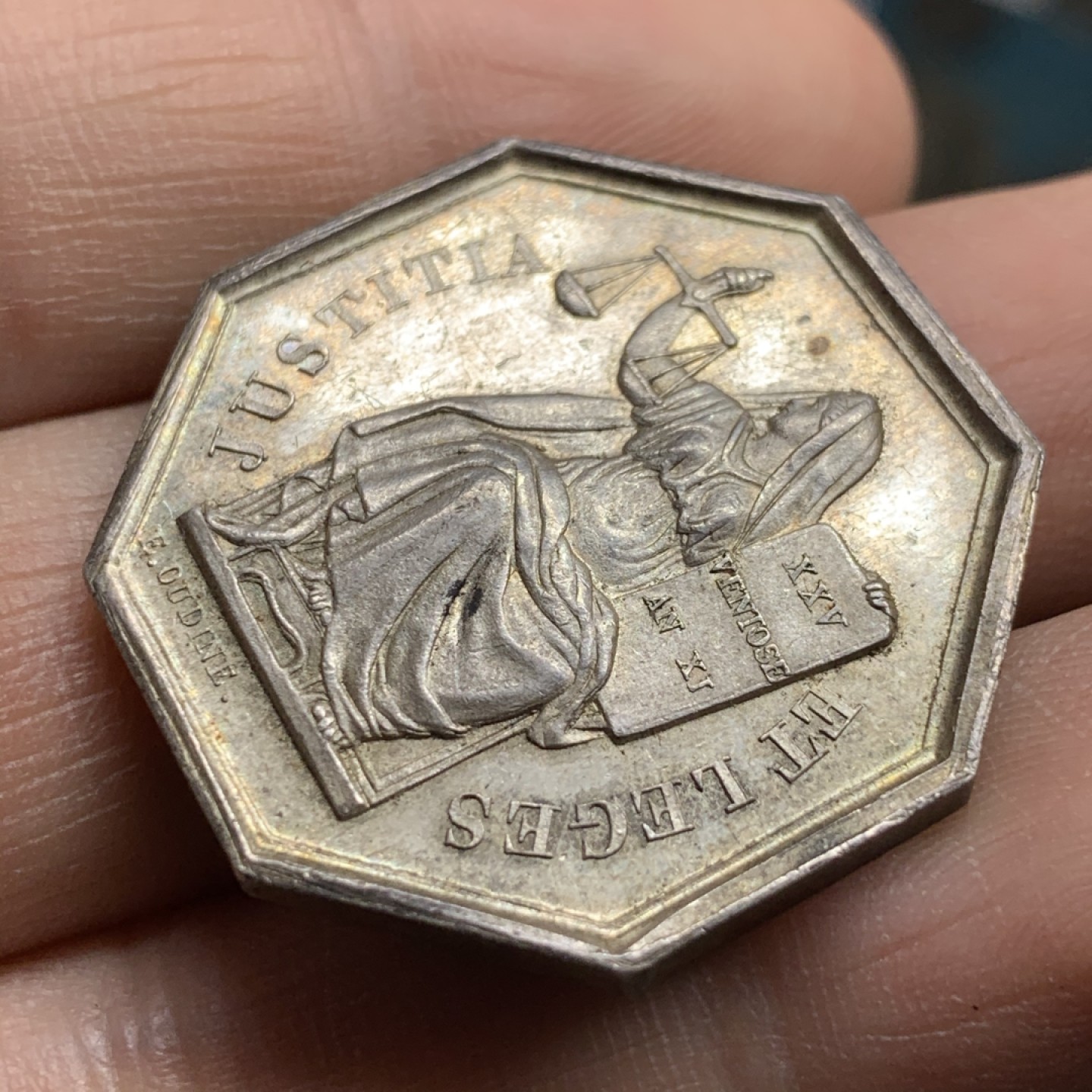 《竞宝斋》第47场-本周日，周一2场连拍（全场不限金额包邮） 法国  MS品质 1860-1879年图尔斯 公证人  八角银质代币 12.9克，对角直径33.2mm 蜜蜂边铭 银标