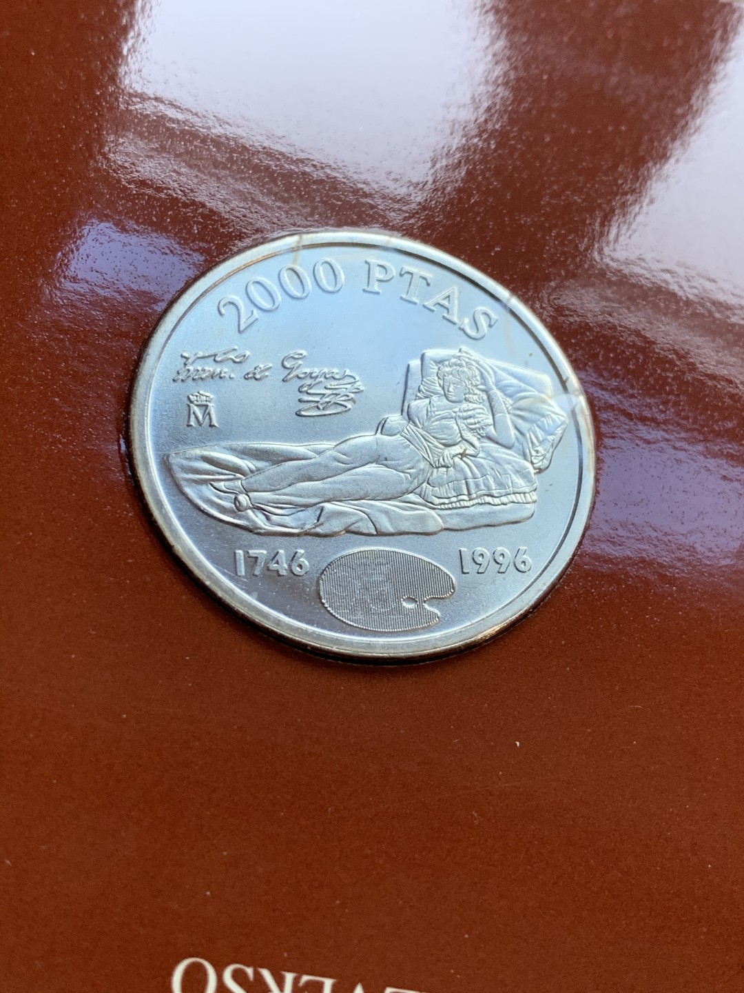 《竞宝斋》第47场-本周日，周一2场连拍（全场不限金额包邮） 卡装 西班牙1996年 2000比塞塔 银币 18克