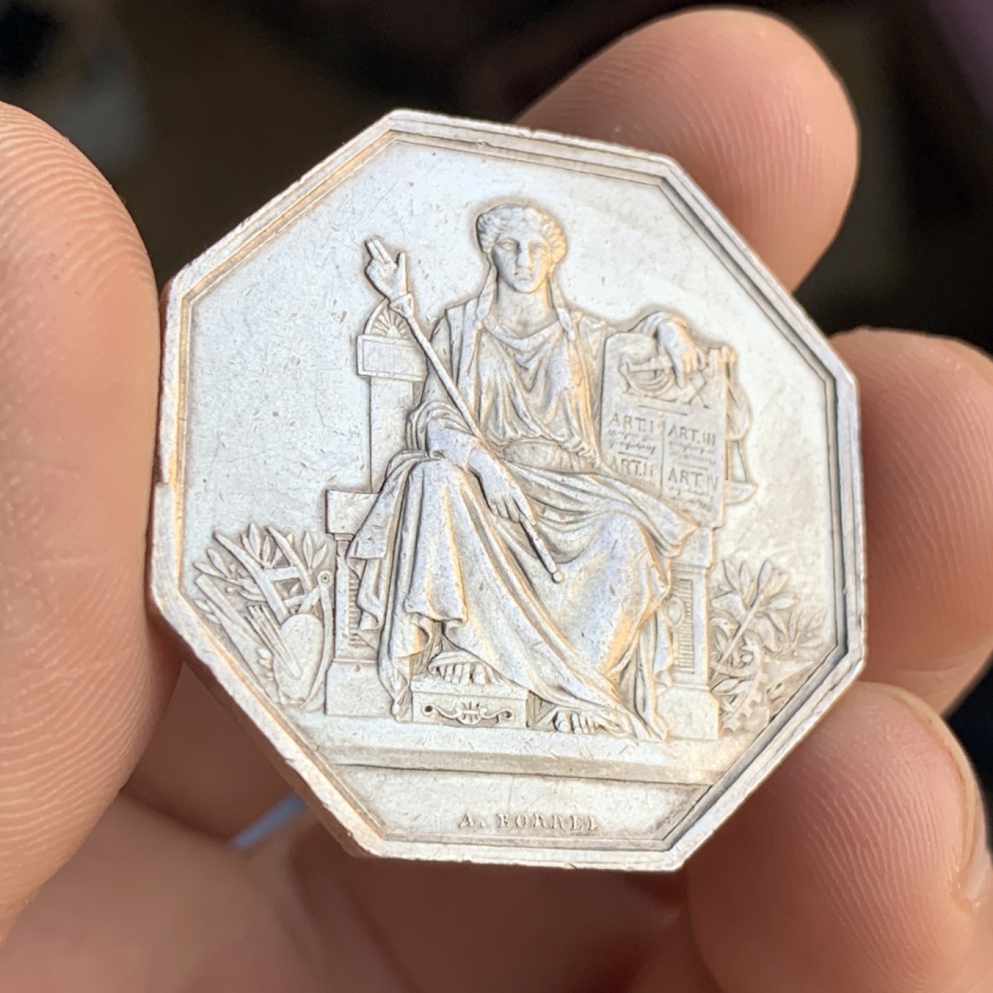 《竞宝斋》第47场-本周日，周一2场连拍（全场不限金额包邮） 法国 巴黎 公证人 八角银质代币 19.2克，对角直径36.4mm 丰饶角 银标 1880年左右