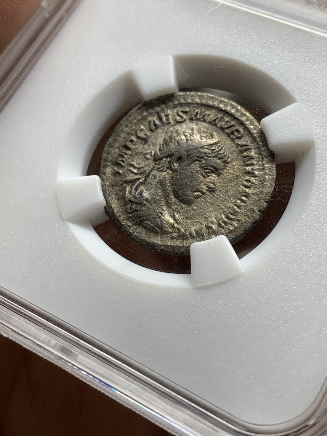 《竞宝斋》第47场-本周日，周一2场连拍（全场不限金额包邮） 公元 218-222年 古罗马 银币 6.45克 背面为胜利女神