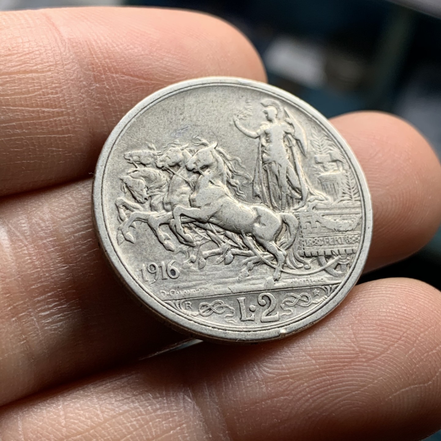 《竞宝斋》第47场-本周日，周一2场连拍（全场不限金额包邮） 意大利 1916年 马车 2里拉 银币 热门品种