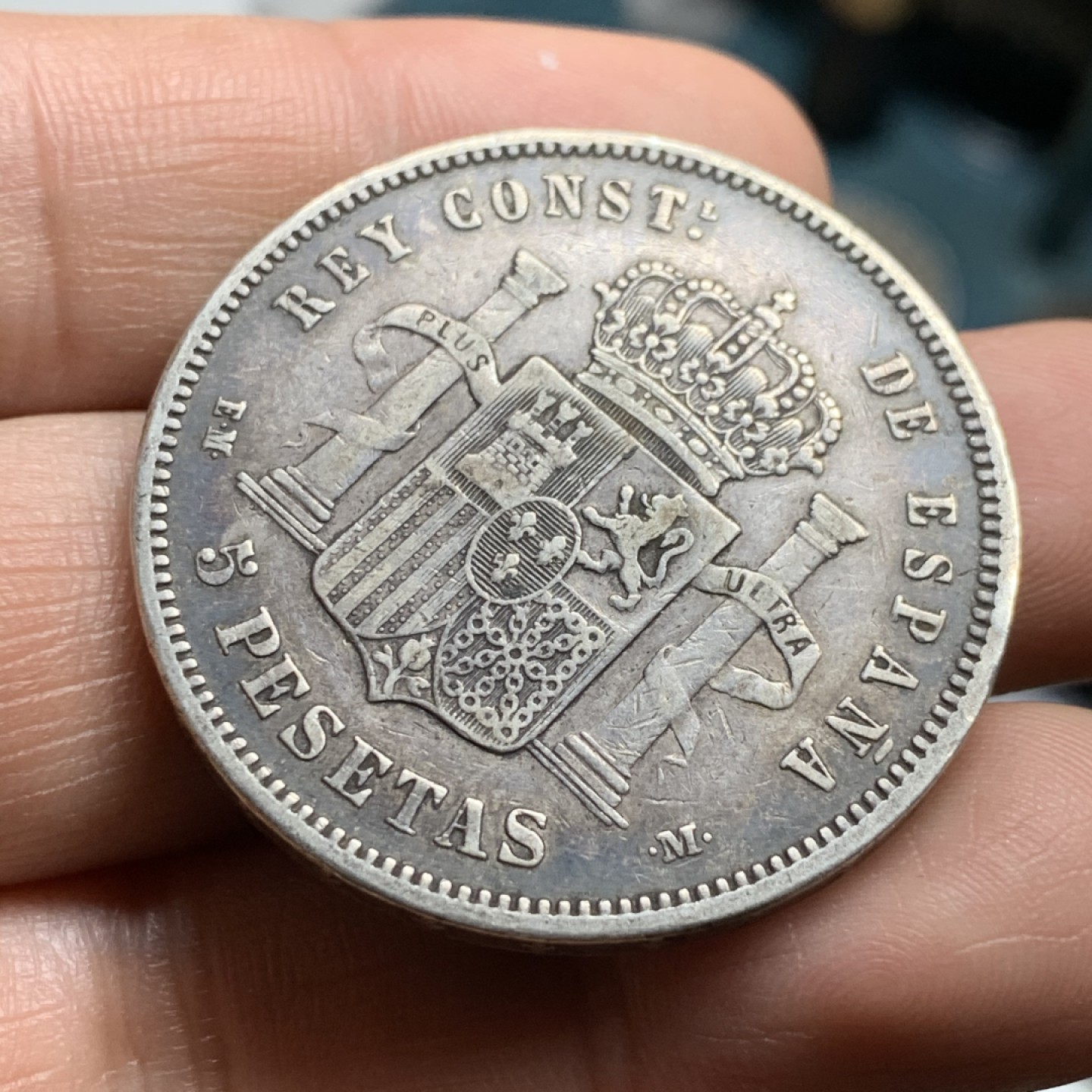 《竞宝斋》第47场-本周日，周一2场连拍（全场不限金额包邮） 西班牙 1879年 阿方索十二世 5比塞塔双柱 黑包浆 稀少年份 大银币