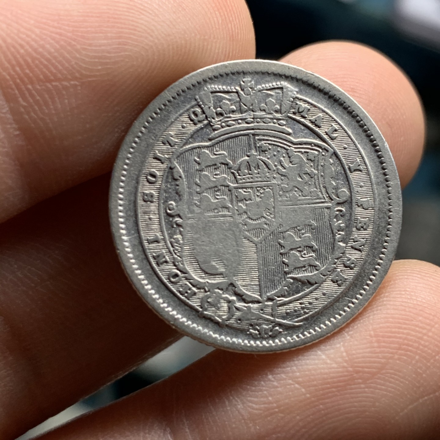 《竞宝斋》第47场-本周日，周一2场连拍（全场不限金额包邮） 英国 乔三 1816年 先令银币 花冠磨损不大 状态不错