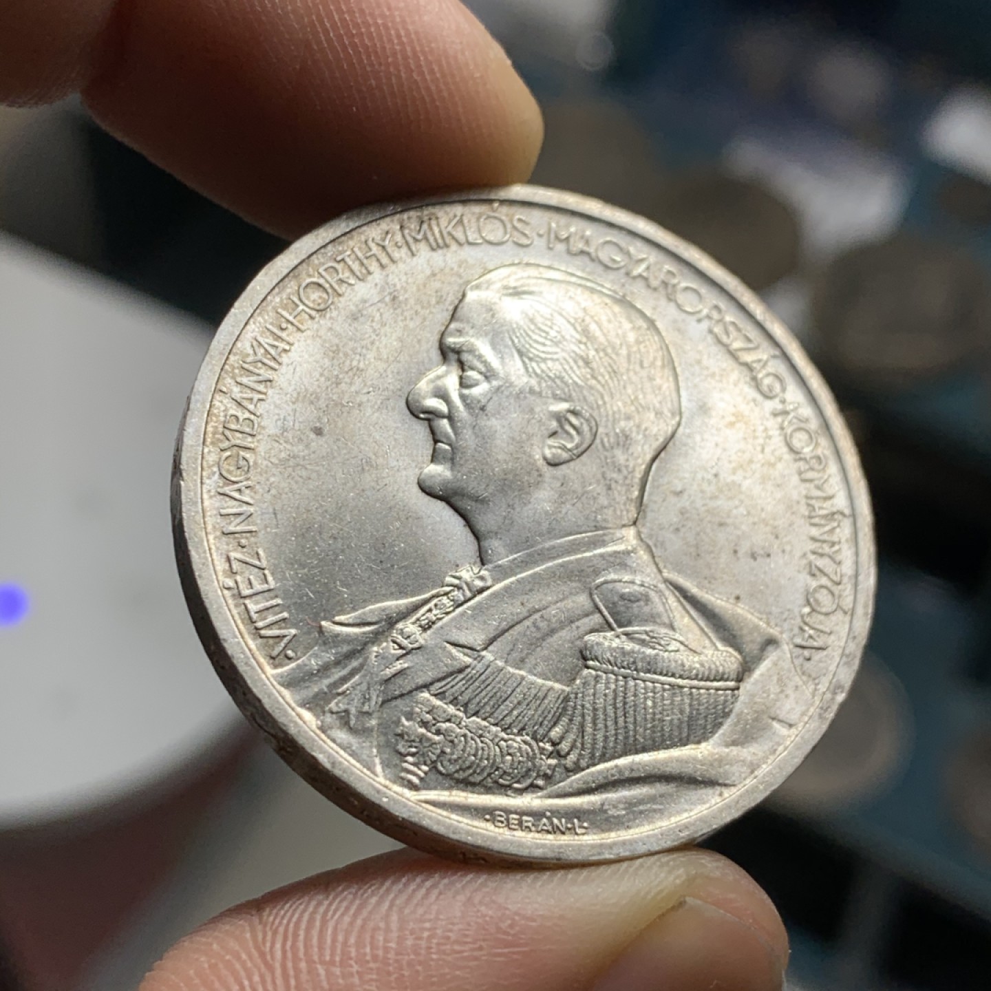 《竞宝斋》第47场-本周日，周一2场连拍（全场不限金额包邮） 原光裸币  车轮光泽极强 1939年匈牙利海军上将摄政王霍尔蒂头像5潘果银币  天使图案经典