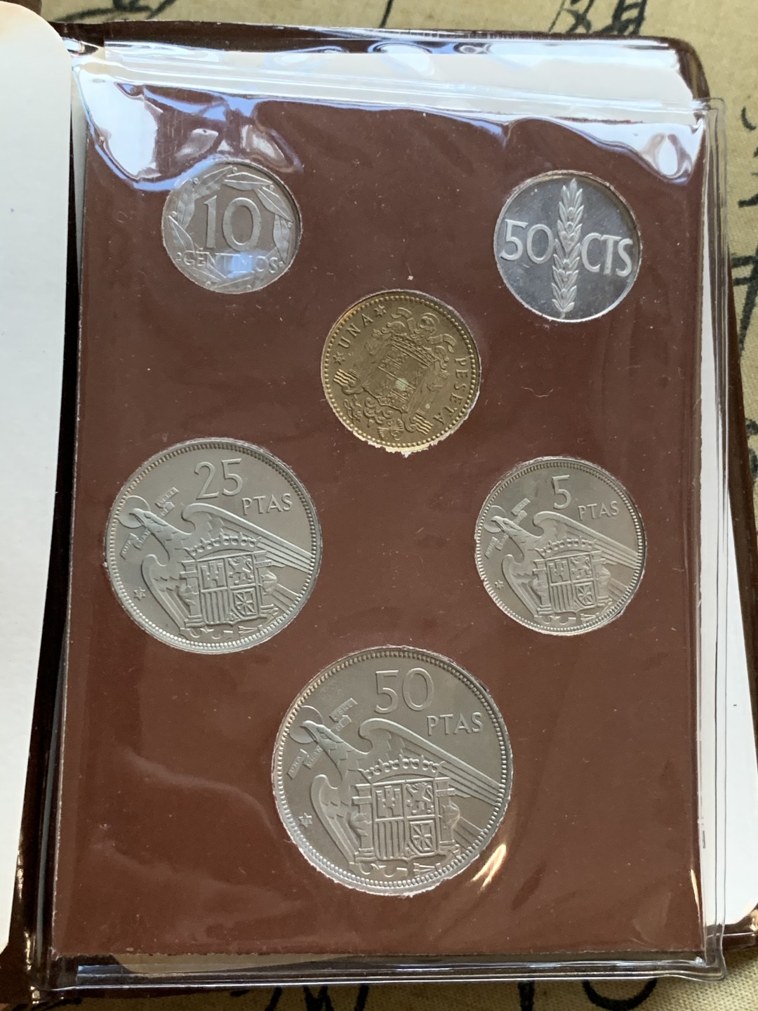 《竞宝斋》第47场-本周日，周一2场连拍（全场不限金额包邮） 原册 1975年 佛朗哥 6枚装 精制套币 PROOF 少见