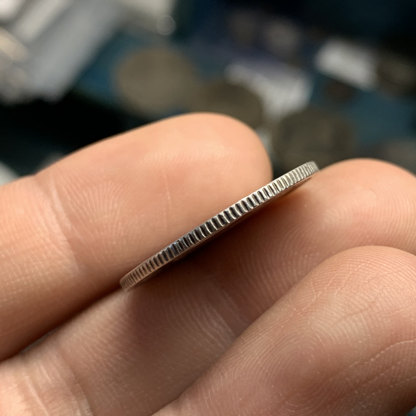 《竞宝斋》第47场-本周日，周一2场连拍（全场不限金额包邮） 英国 乔三 1816年 先令银币 花冠磨损不大 状态不错