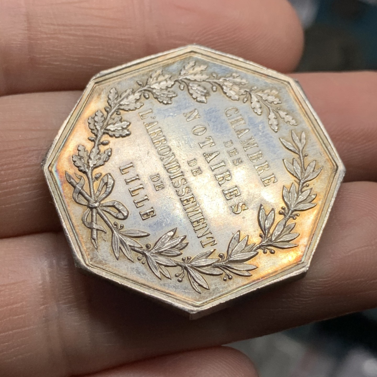 《竞宝斋》第47场-本周日，周一2场连拍（全场不限金额包邮） 法国 超大规格 五彩包浆 里尔区公证人 八角银质代币 19.6克，对角直径36.7mm 丰饶角 银标