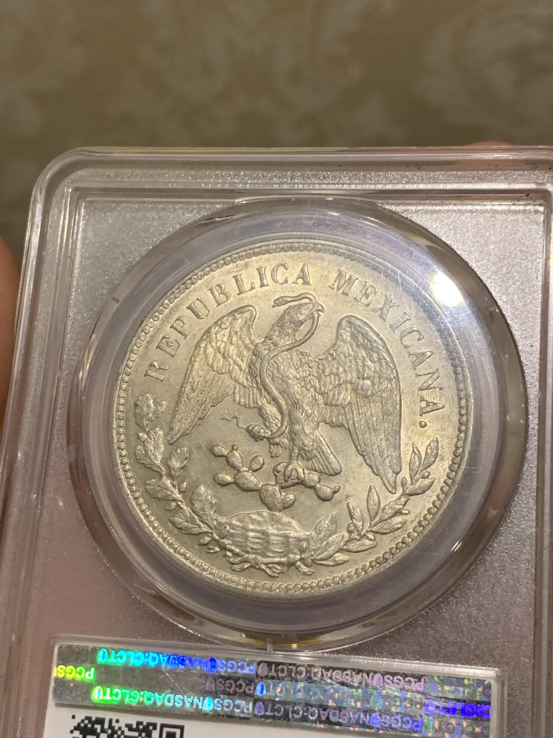 《竞宝斋》第47场-本周日，周一2场连拍（全场不限金额包邮） PCGS MS62  1909年墨西哥1比索鹰洋银币（MO GV）  深打，鹰犹如活物