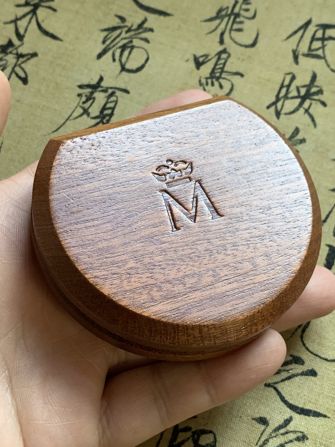 《竞宝斋》第47场-本周日，周一2场连拍（全场不限金额包邮） 27克，925银 原盒证书 西班牙 2002年 欧元区地图 10欧元 精制大银币