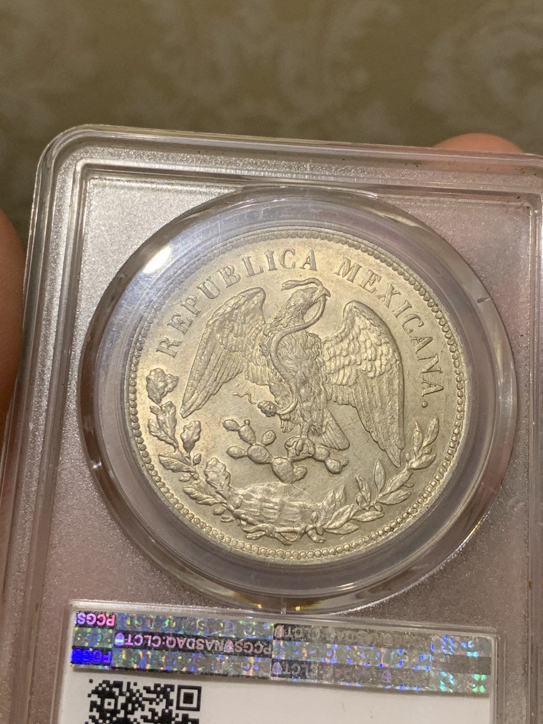 《竞宝斋》第47场-本周日，周一2场连拍（全场不限金额包邮） PCGS MS62  1909年墨西哥1比索鹰洋银币（MO GV）  深打，鹰犹如活物