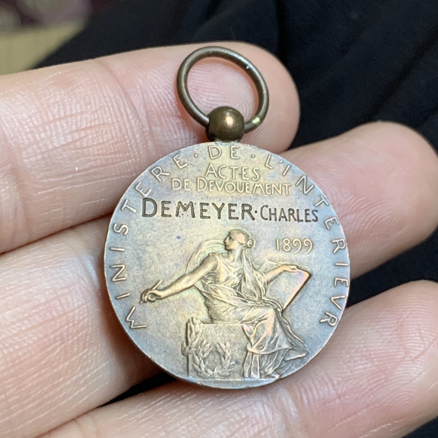 《竞宝斋》第48场-本周日，周一2场连拍（全场不限金额包邮） UNC级好品 法国 1899年 罗蒂大师法国重建纪念 铜章 未佩戴磨损 大师出品 值得收藏